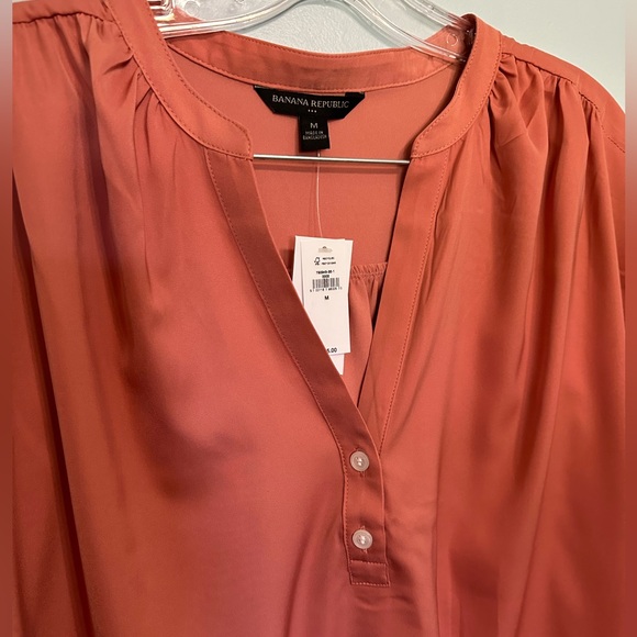 NWT BANANA REPUBLIC FACTORY WOMENS BUTTON DOLMAN BLOUSE CAP SLEEVE CORAL/PINK M - Picture 3 of 5